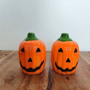 Halloween Orange Pumpkin Salt & Pepper Shakers Decorative Spooky Home Dining 3"